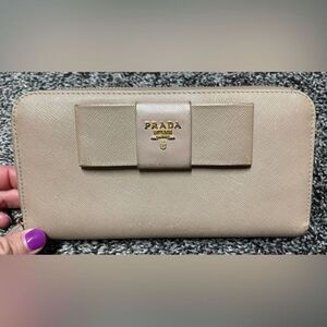 Prada Fiocco wallet